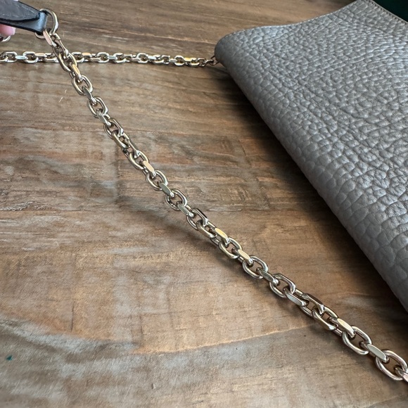 BURBERRY Mildenhall Large Signature Grain Leather Shoulder Bag Pearl Grey Chain - Picture 12 of 16